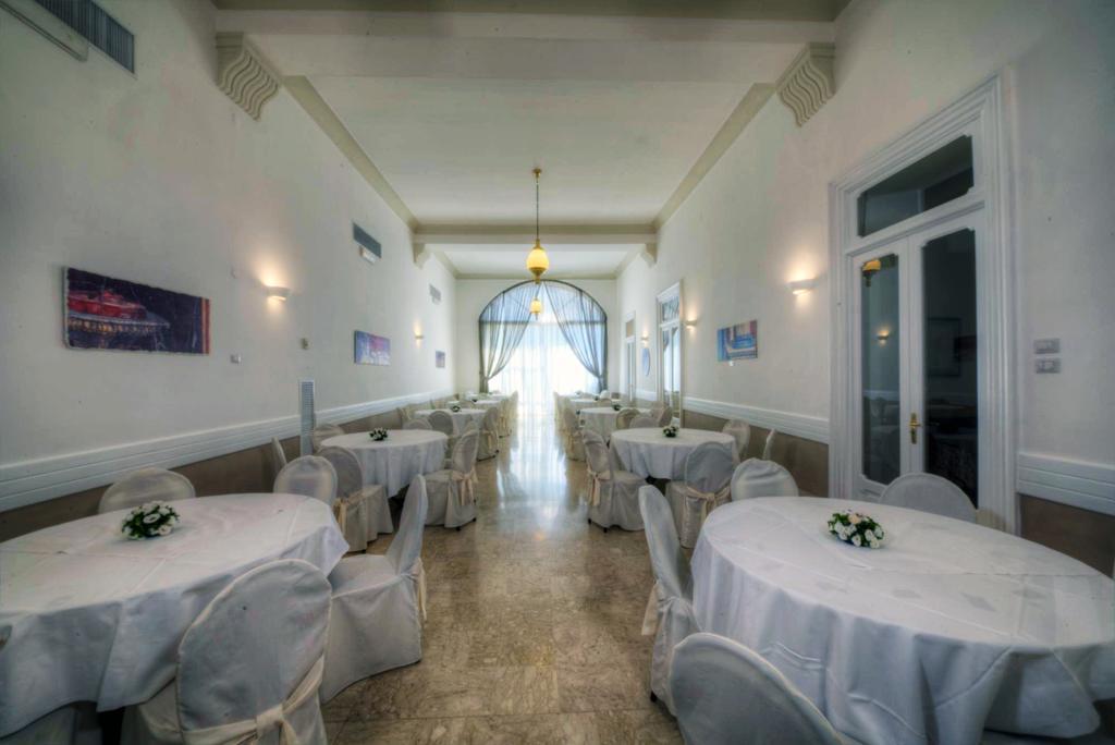Hotel Vittoria Pompei Exterior foto