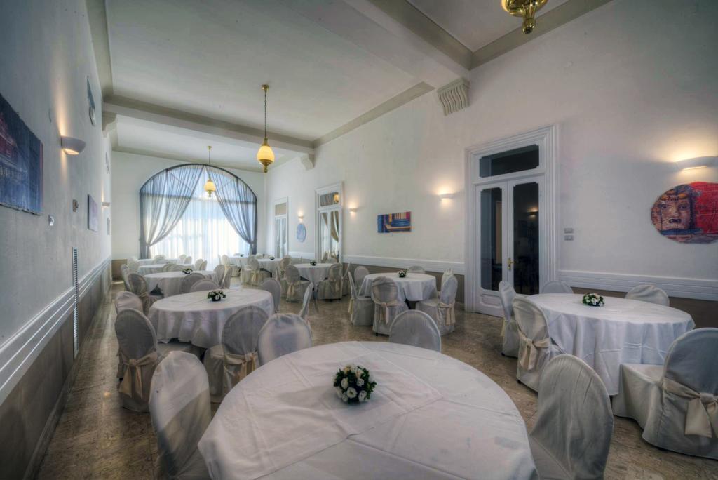 Hotel Vittoria Pompei Exterior foto